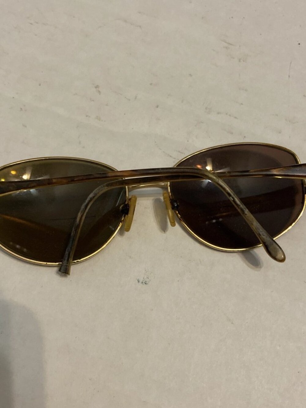VTG 1990s Helen Oval Gold Tone Sunglasses w Tortoise Shell Arms - Picture 7 of 8